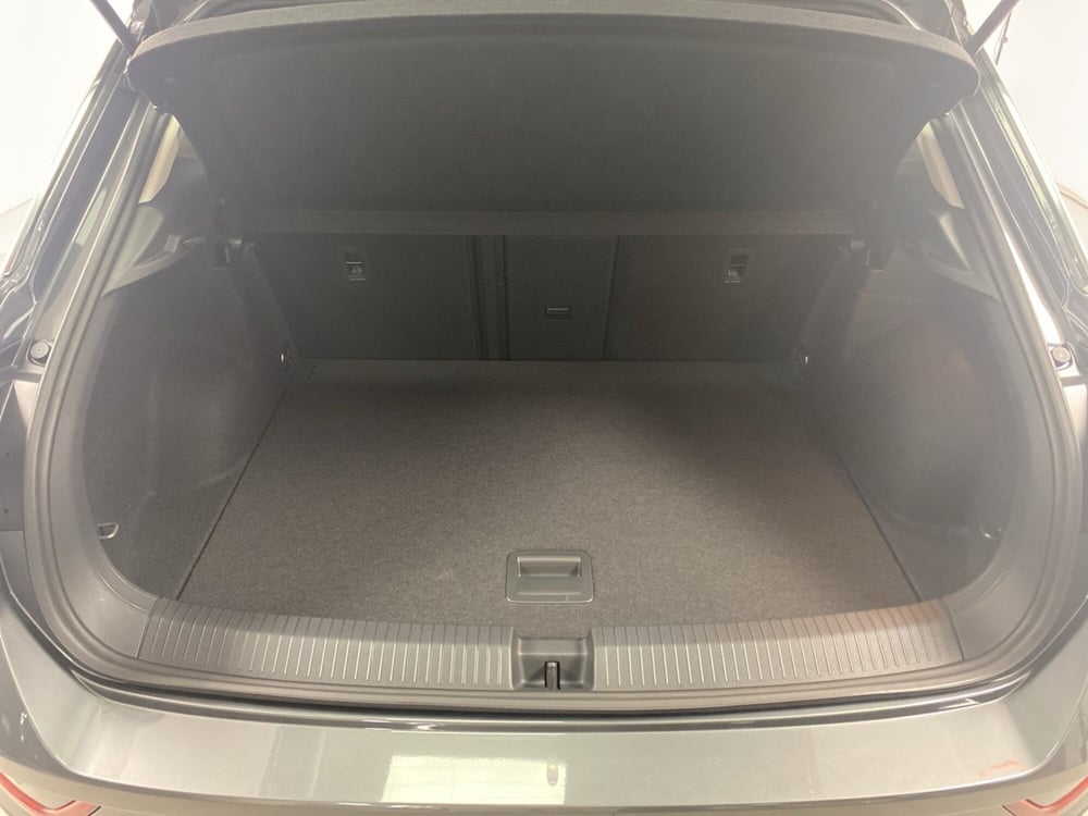 Volkswagen T-Roc nuova a Varese (19)