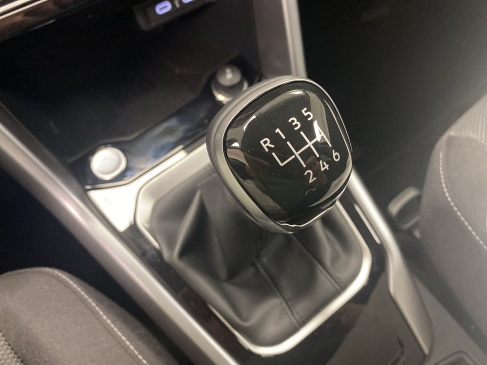 Volkswagen T-Roc nuova a Varese (9)