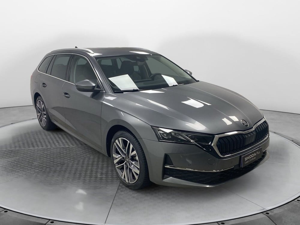 Skoda Octavia Station Wagon nuova a Varese (3)
