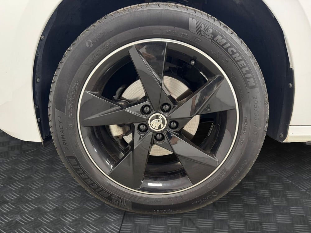 Skoda Kamiq usata a Varese (7)
