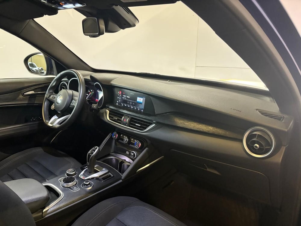 Alfa Romeo Stelvio usata a Monza e Brianza (16)