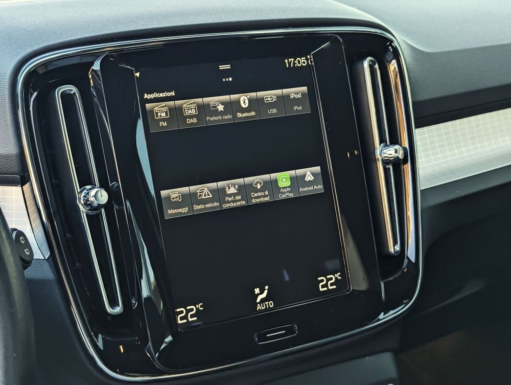 Volvo XC40 usata a Pescara (11)