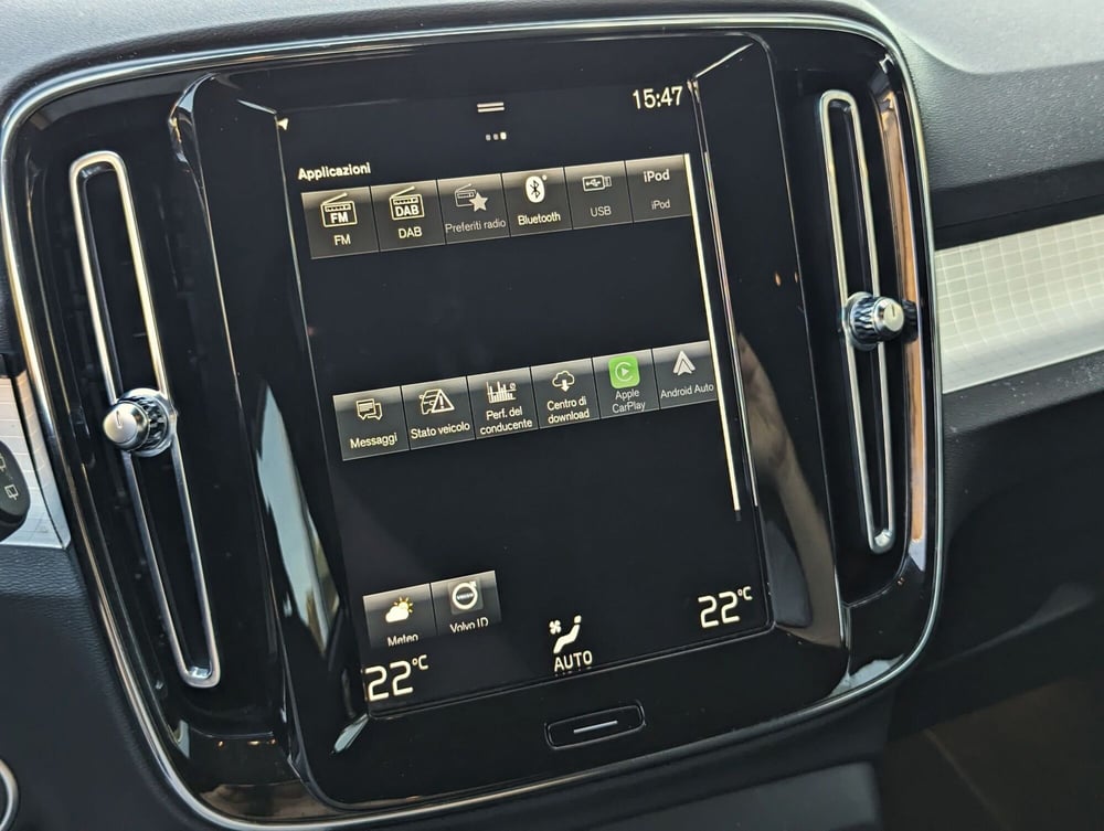 Volvo XC40 usata a Pescara (12)