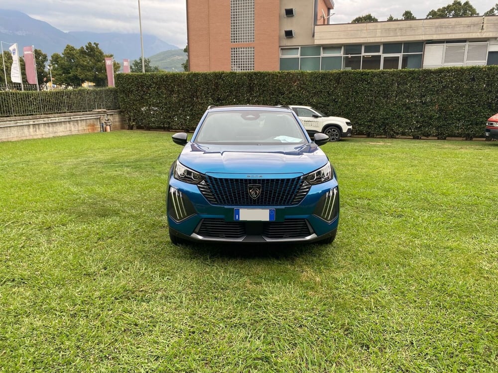 Peugeot 2008 nuova a Salerno (9)