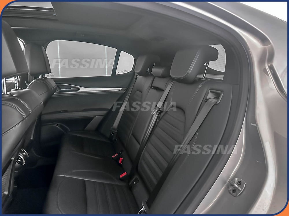 Alfa Romeo Stelvio usata a Milano (11)