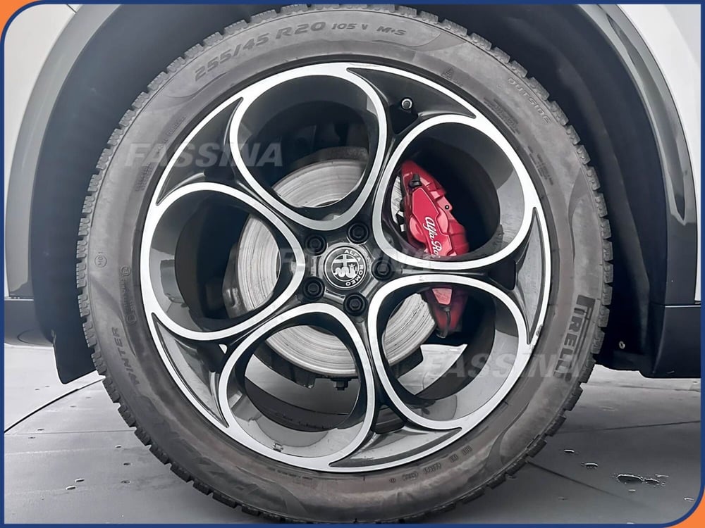 Alfa Romeo Stelvio usata a Milano (7)