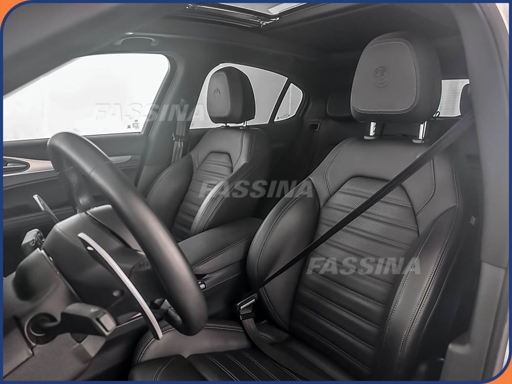 Alfa Romeo Stelvio usata a Milano (8)