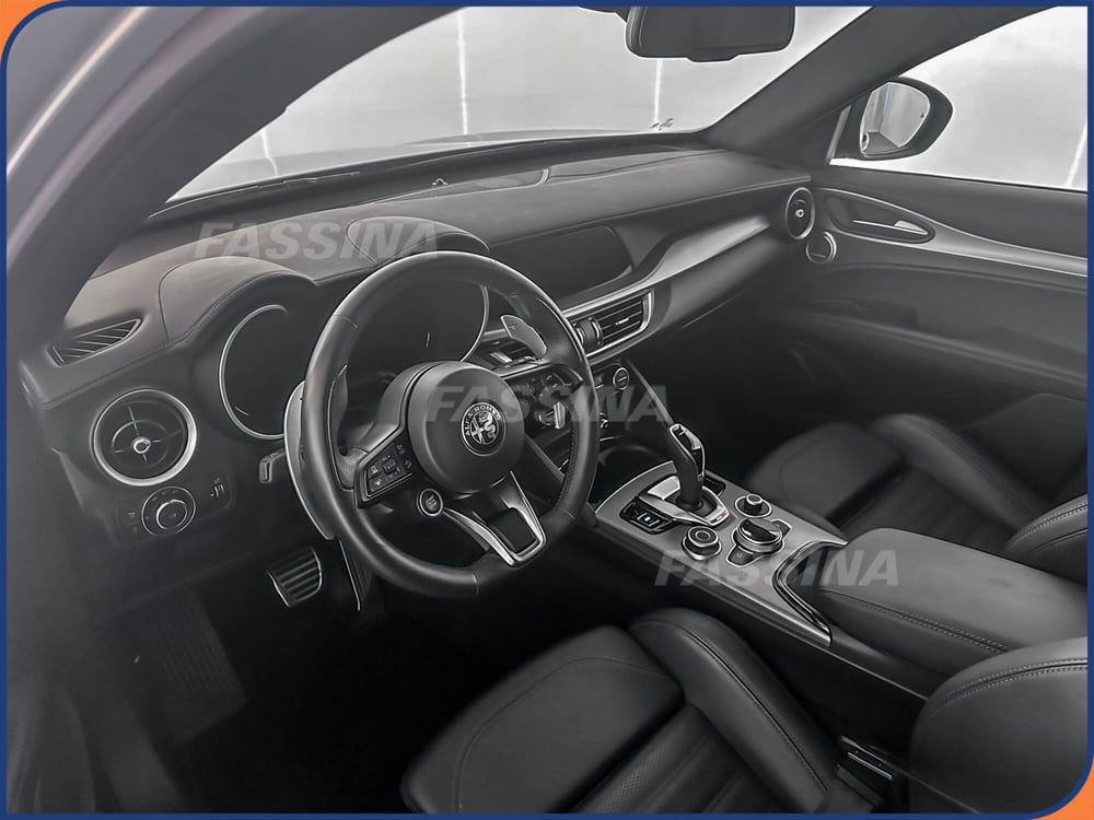 Alfa Romeo Stelvio usata a Milano (9)