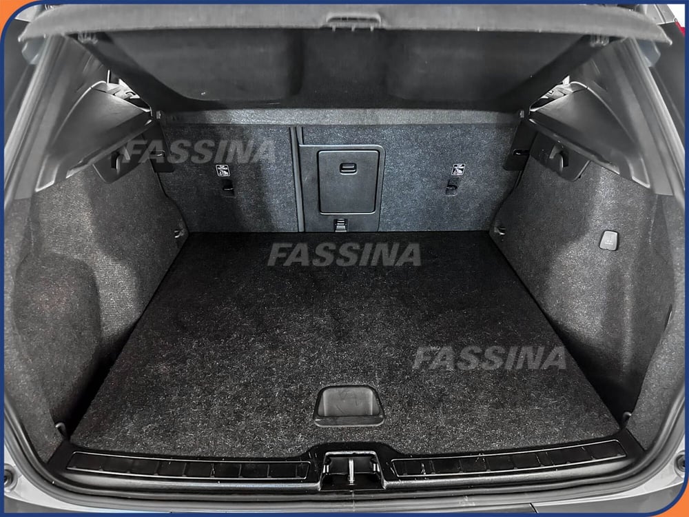 Volvo XC40 usata a Milano (12)