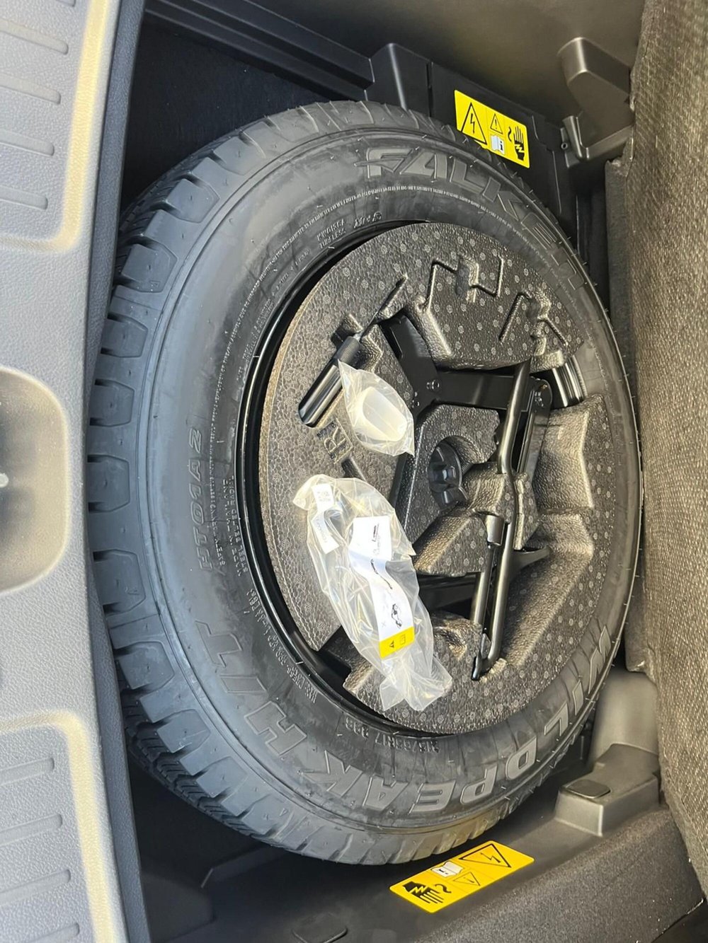 Jeep Compass nuova a Lucca (15)