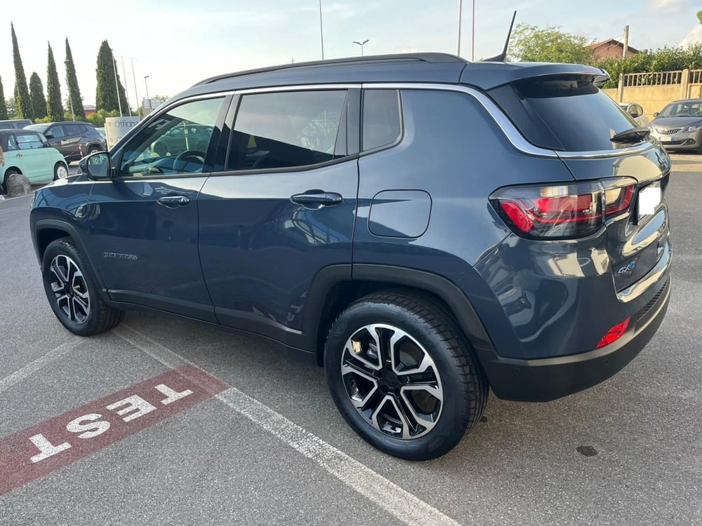 Jeep Compass nuova a Lucca (7)