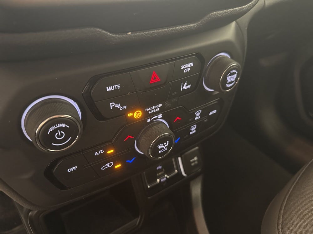 Jeep Renegade nuova a Palermo (10)