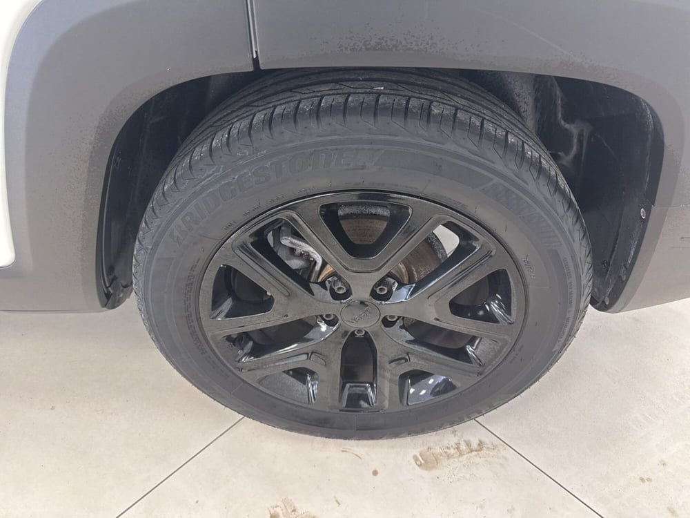 Jeep Renegade nuova a Palermo (5)