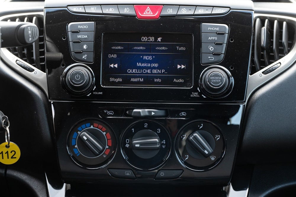 Lancia Ypsilon usata a Torino (15)