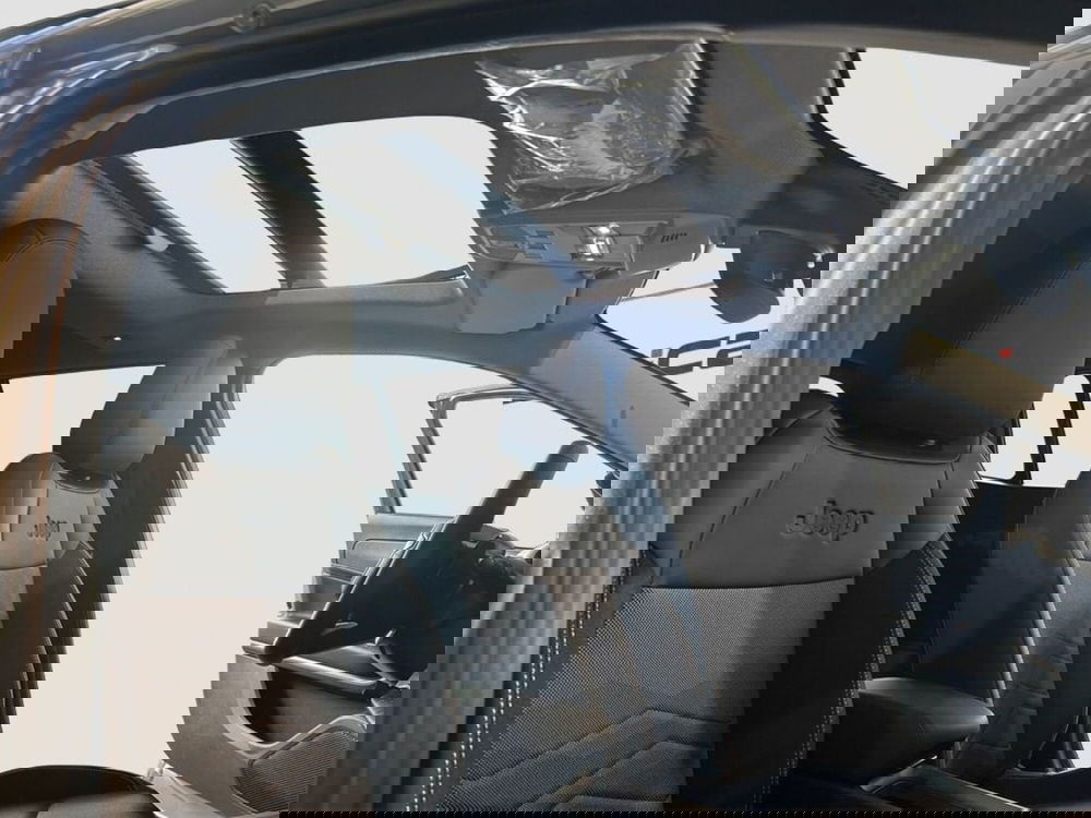 Jeep Avenger nuova a Torino (14)