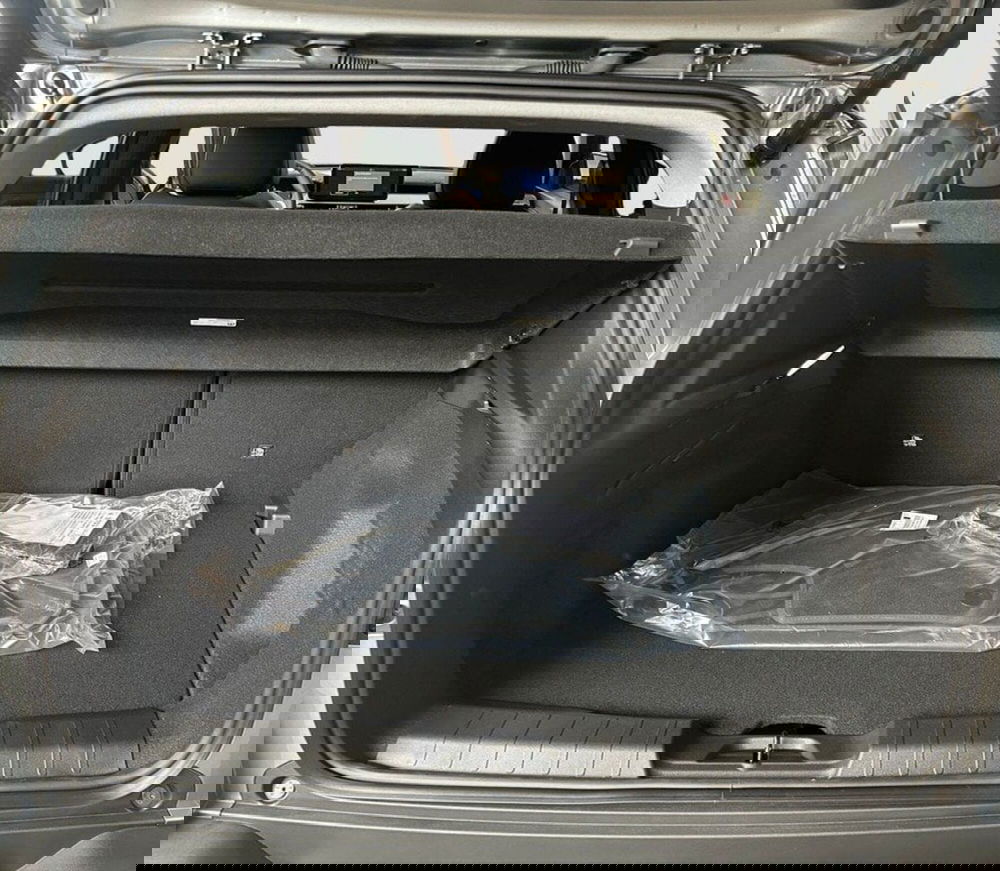 Jeep Avenger nuova a Torino (7)