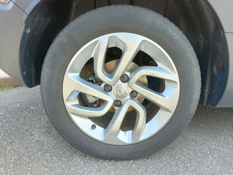 Opel Crossland X usata a Torino (10)