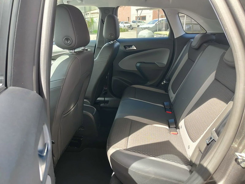 Opel Crossland X usata a Torino (17)