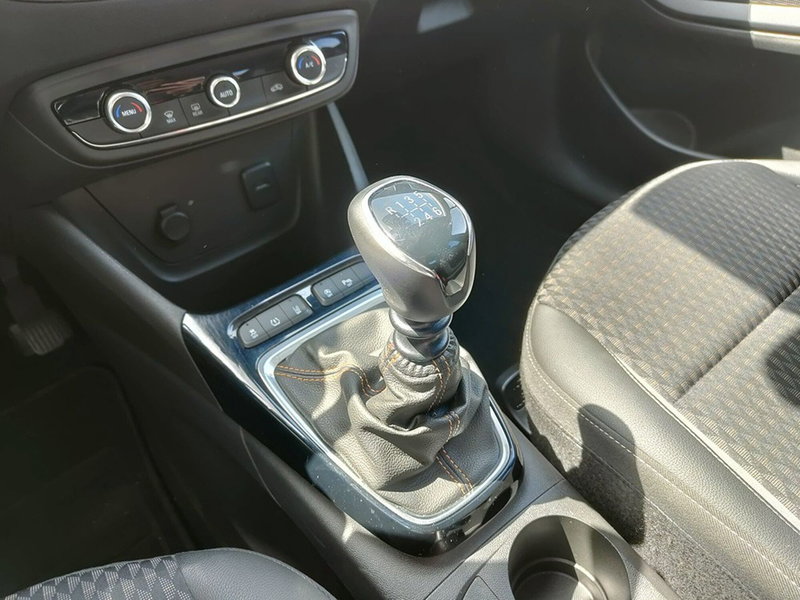 Opel Crossland X usata a Torino (18)