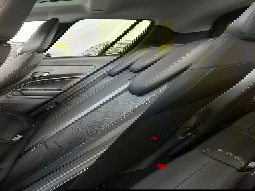 Jeep Avenger nuova a Torino (12)