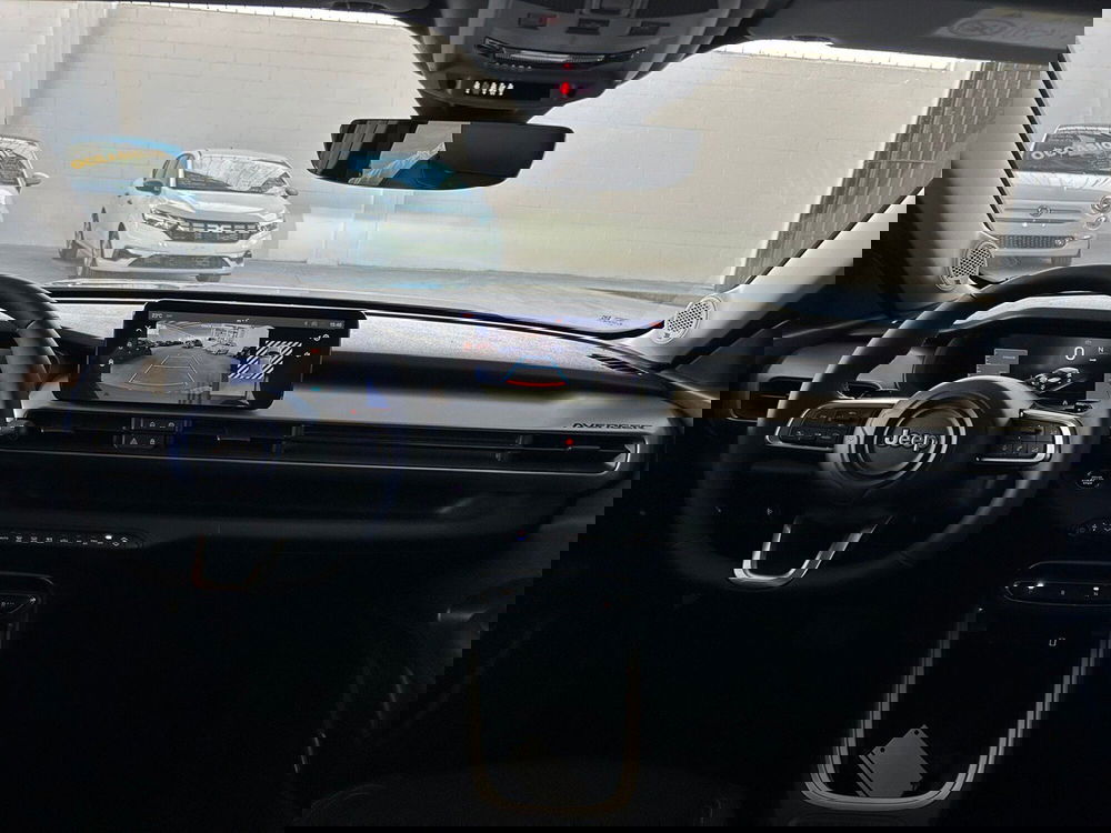 Jeep Avenger nuova a Torino (13)