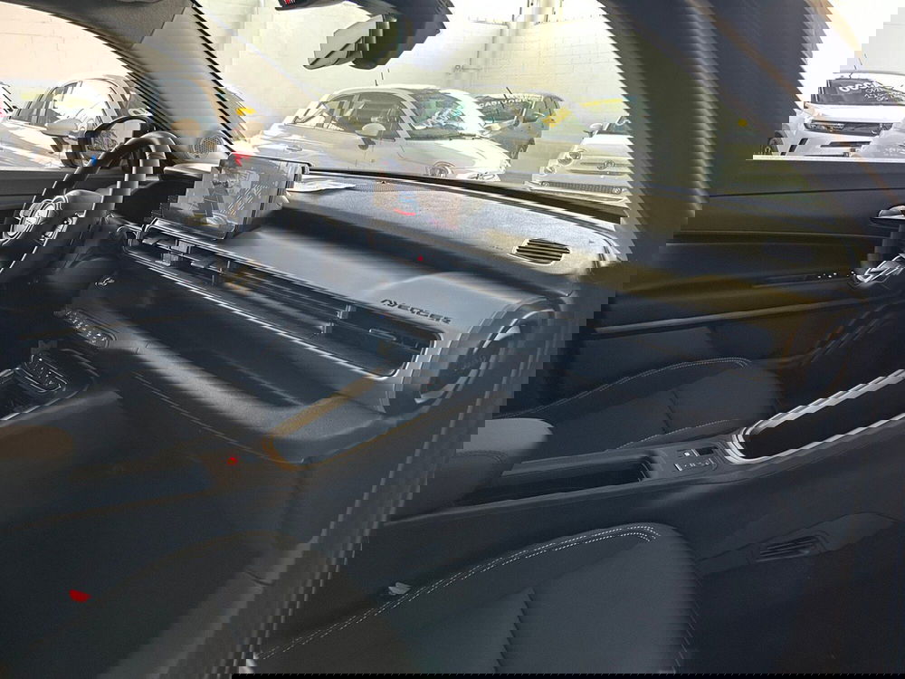 Jeep Avenger nuova a Torino (18)