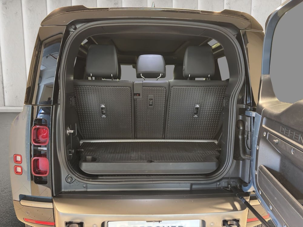 Land Rover Defender usata a Milano (15)