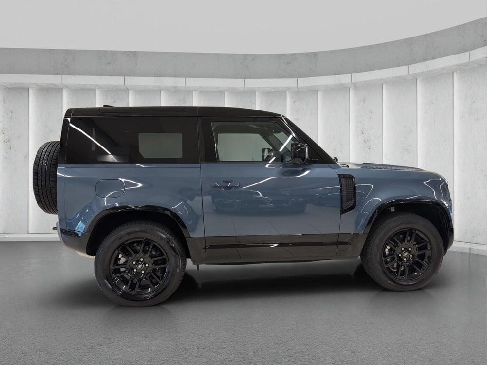 Land Rover Defender usata a Milano (6)