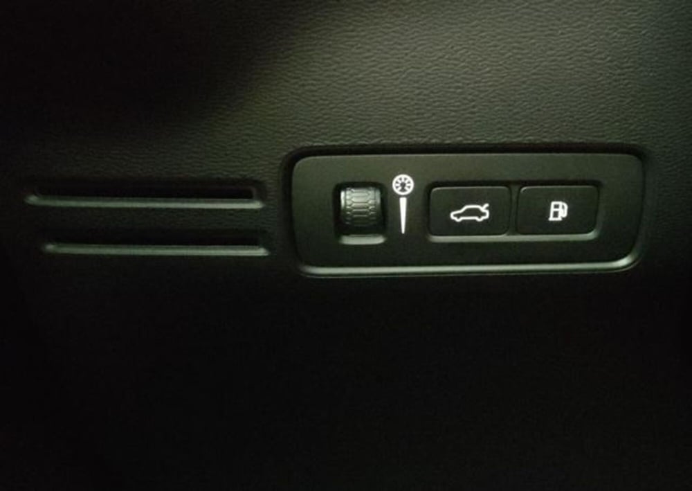 Volvo XC40 usata a Modena (13)
