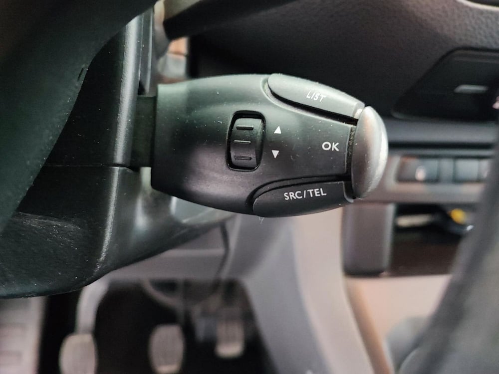 Opel Vivaro Furgone usata a Milano (10)
