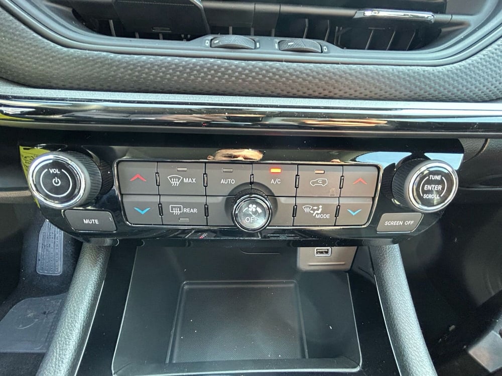 Jeep Compass nuova a Milano (18)