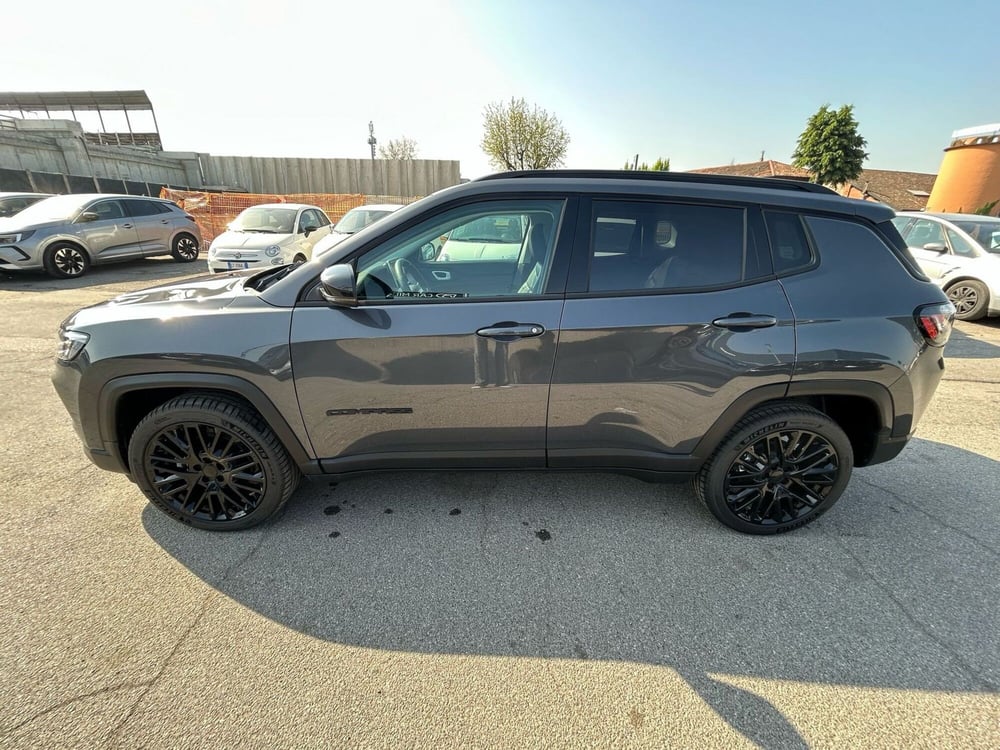 Jeep Compass nuova a Milano (2)