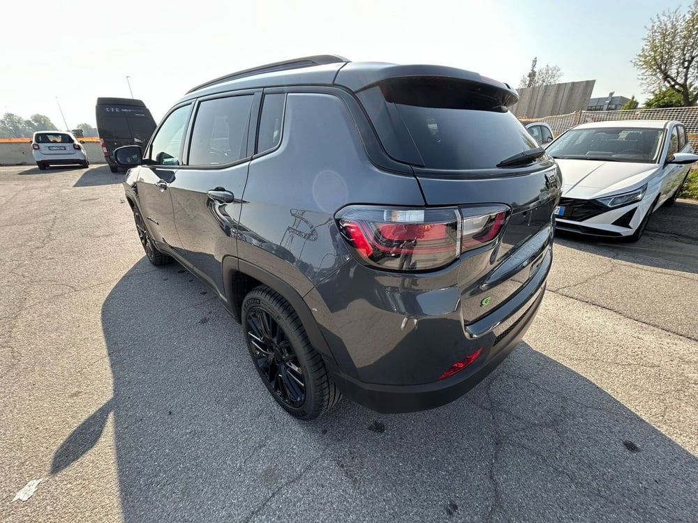 Jeep Compass nuova a Milano (3)