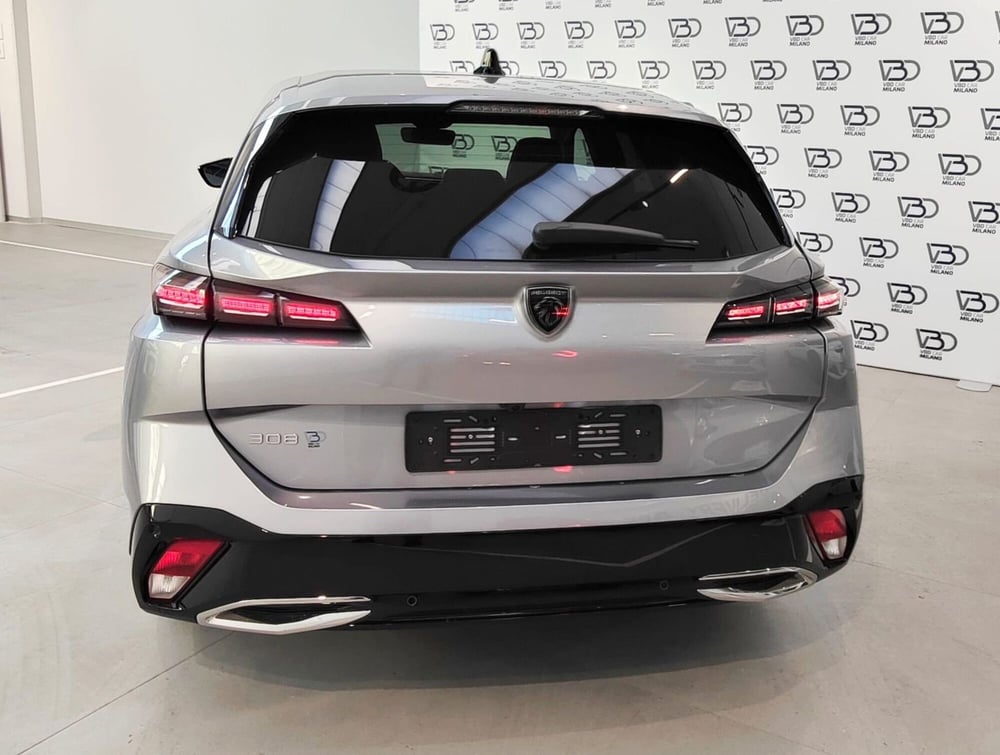 Peugeot 308 SW nuova a Milano (4)