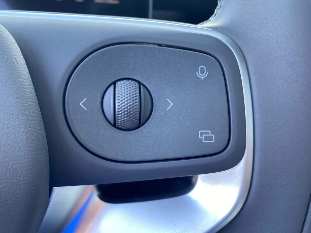 Leapmotor B10 nuova a Milano (16)