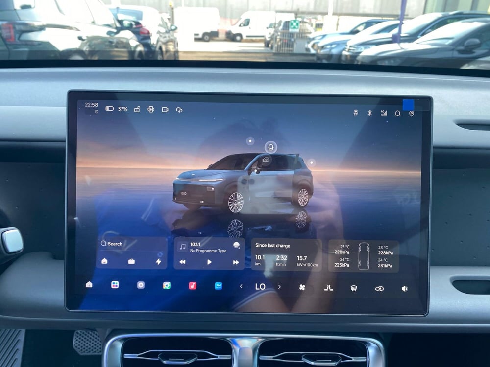 Leapmotor B10 nuova a Milano (19)