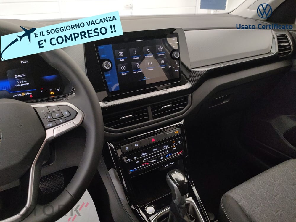 Volkswagen T-Cross nuova a Varese (14)