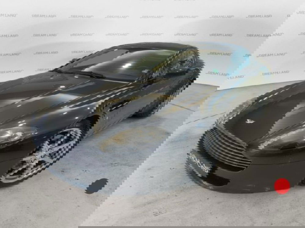 Aston Martin V8 Vantage Coupé usata a Livorno