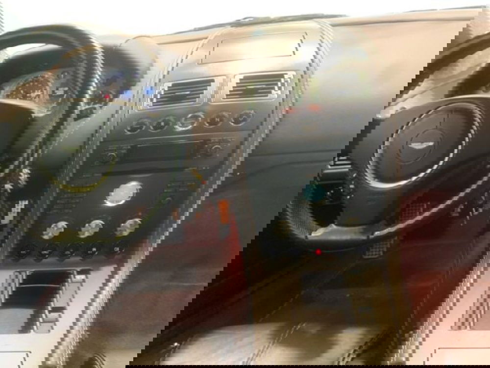 Aston Martin V8 Vantage Coupé usata a Livorno (8)