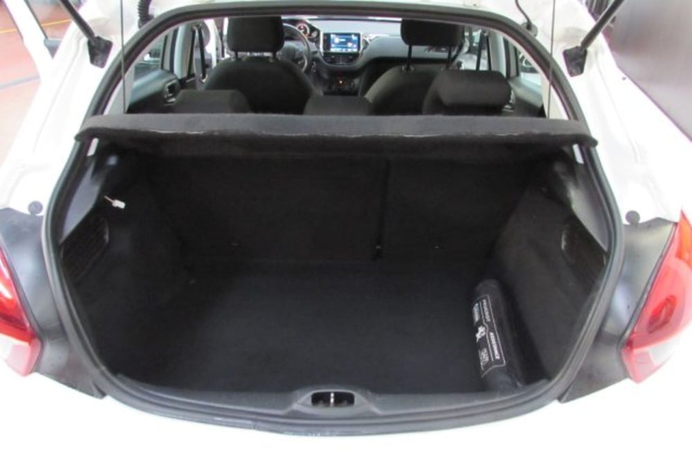 Peugeot 208 usata a Milano (14)