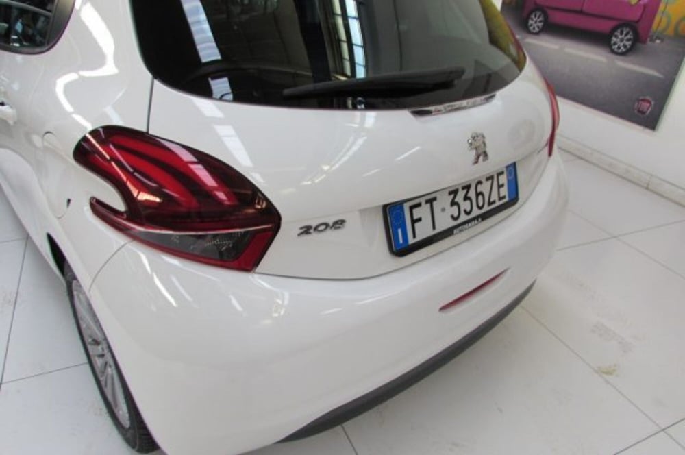 Peugeot 208 usata a Milano (15)