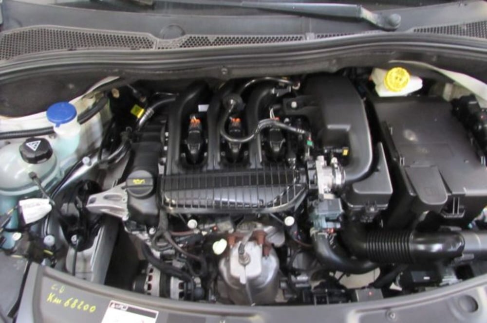 Peugeot 208 usata a Milano (18)