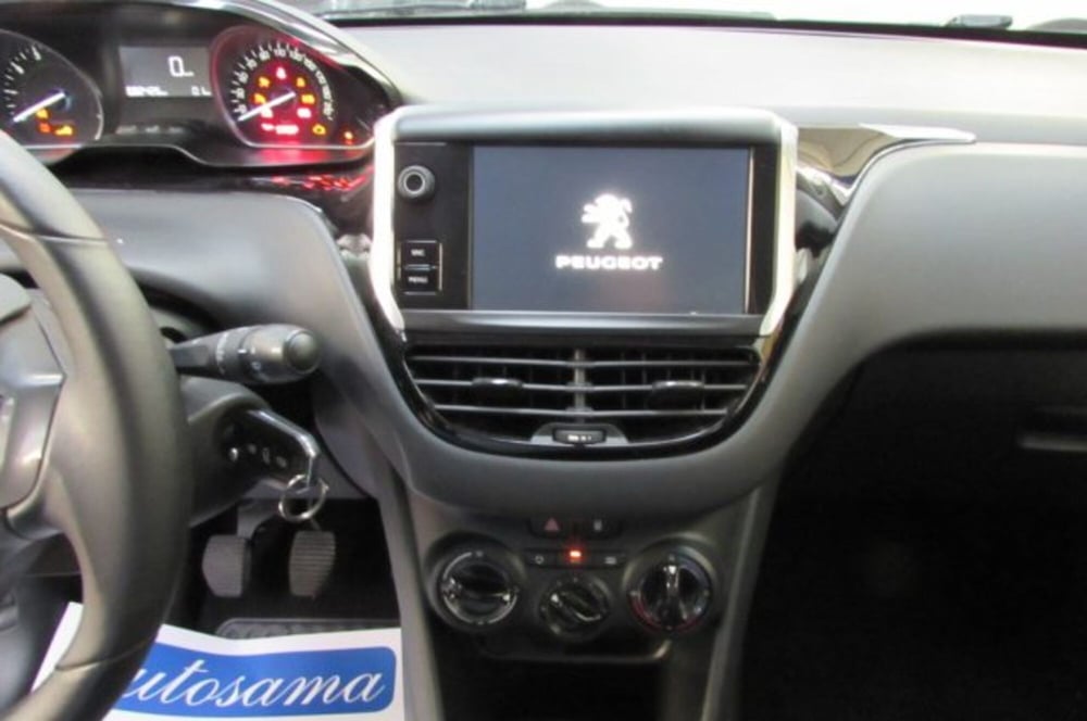 Peugeot 208 usata a Milano (8)