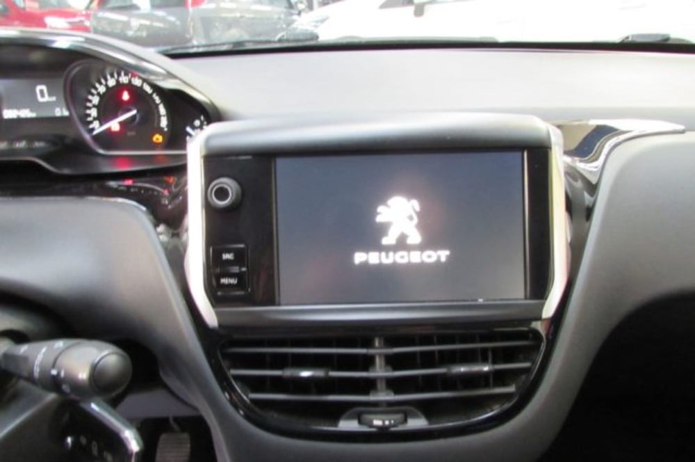 Peugeot 208 usata a Milano (9)