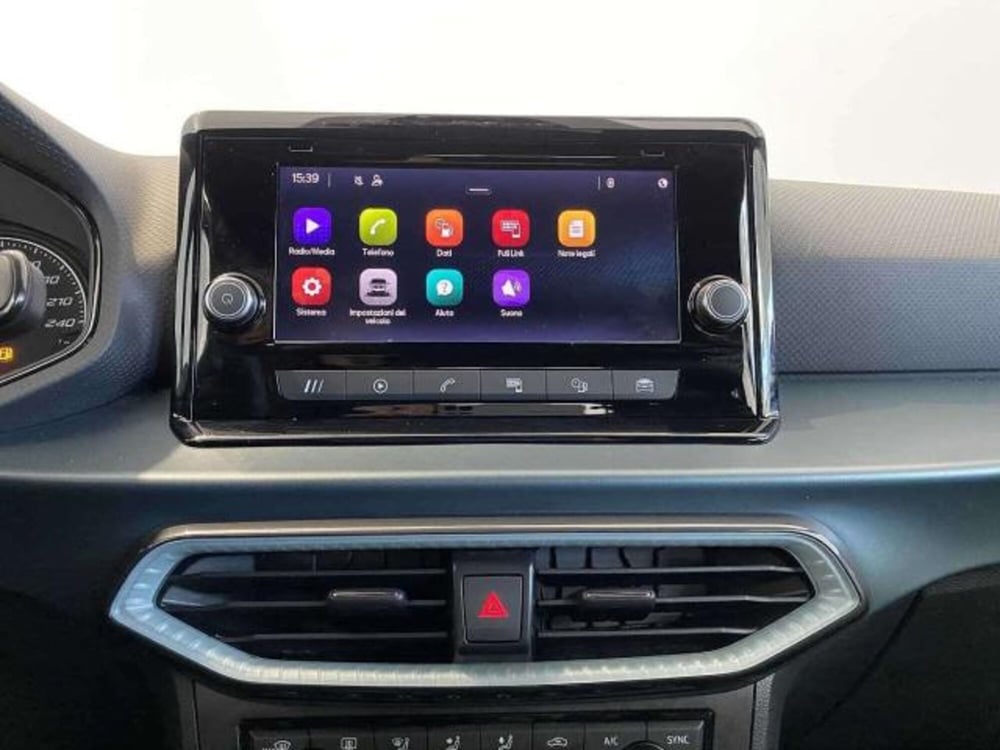 SEAT Arona usata a Matera (13)