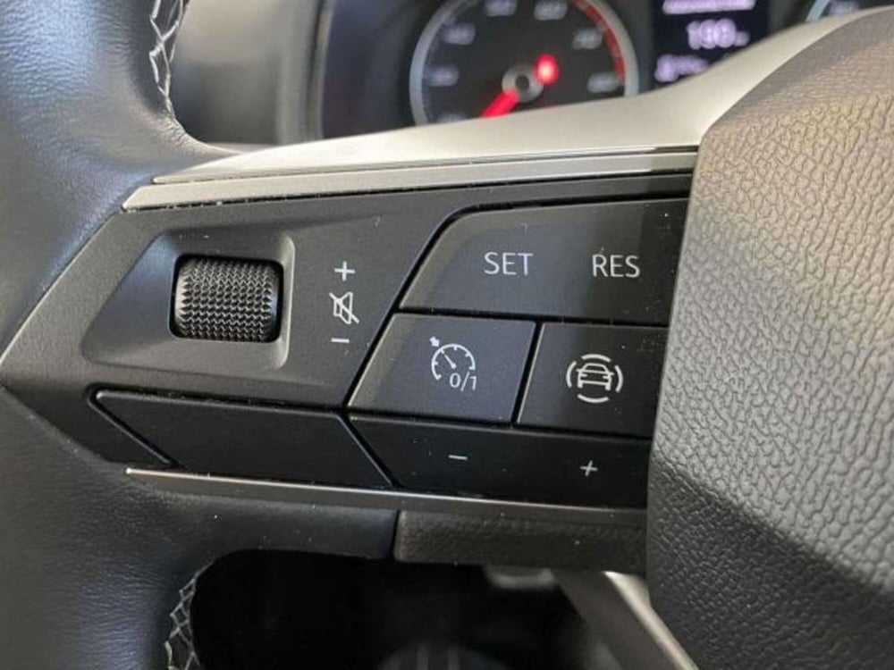 SEAT Arona usata a Matera (9)