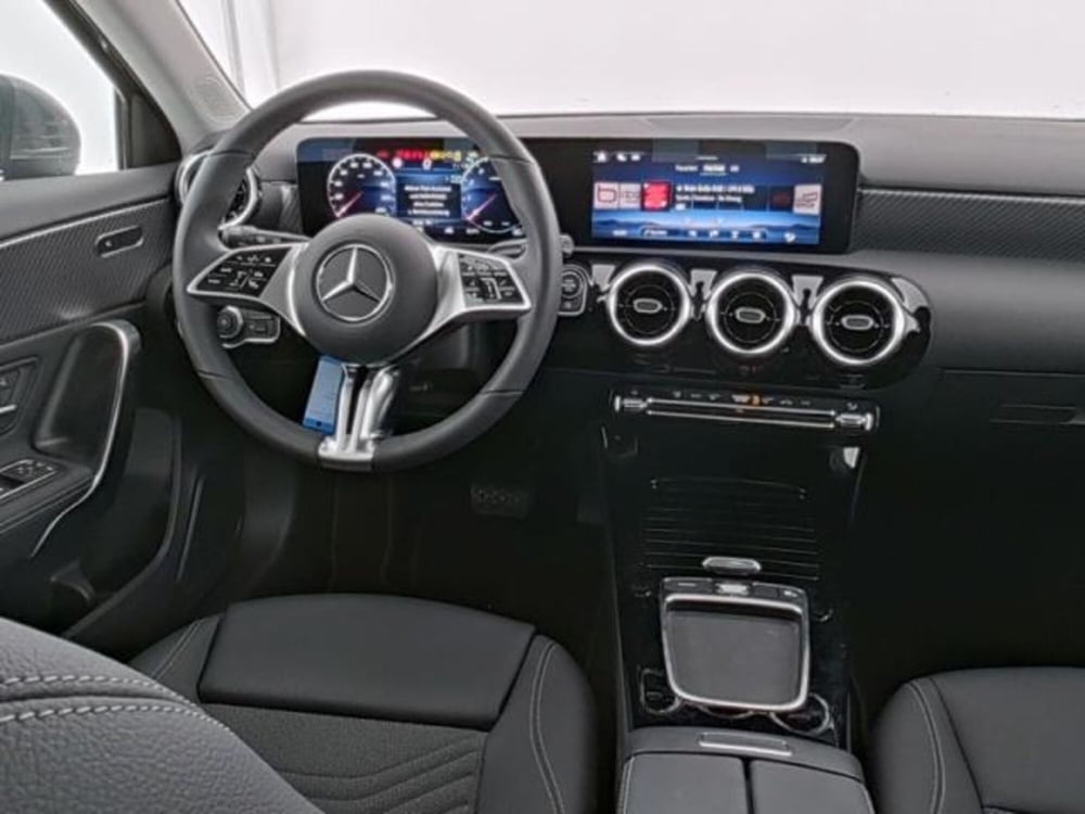Mercedes-Benz Classe A usata a Milano (7)