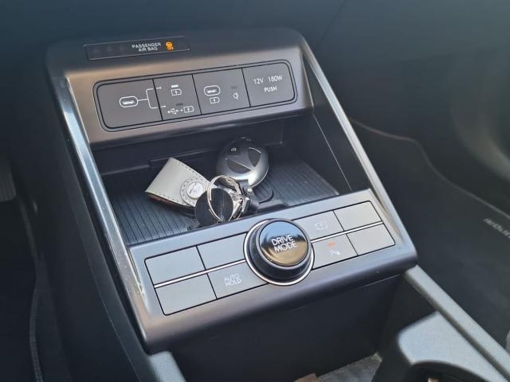 Hyundai Kona usata a Salerno (17)
