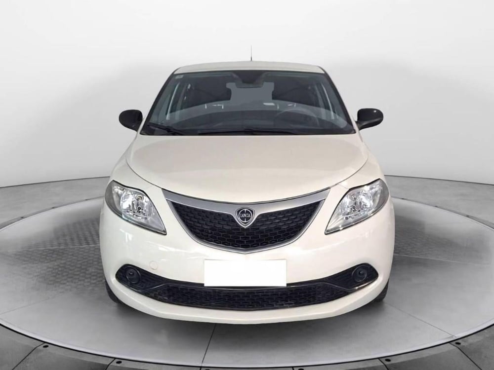Lancia Ypsilon usata a Torino (2)