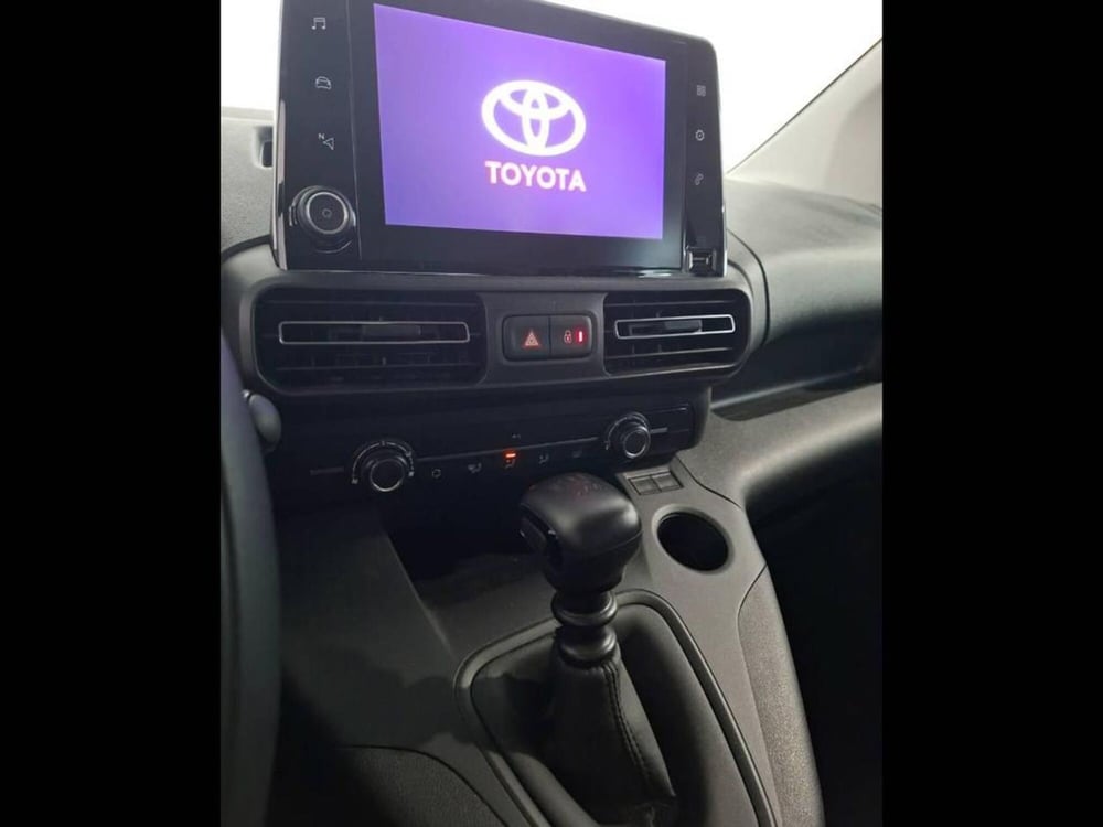Toyota Proace City Verso usata a Torino (10)
